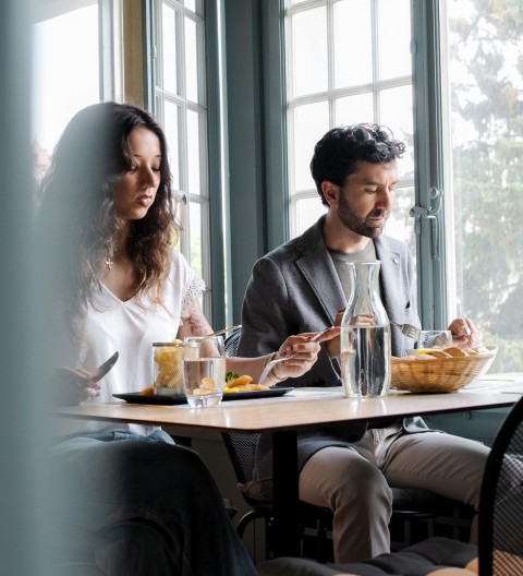 Repas avec de vue depuis la table des chevaliers